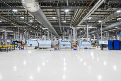 LED csarnokvilágítás energiatakarékosan, intelligens szenzorokkal...